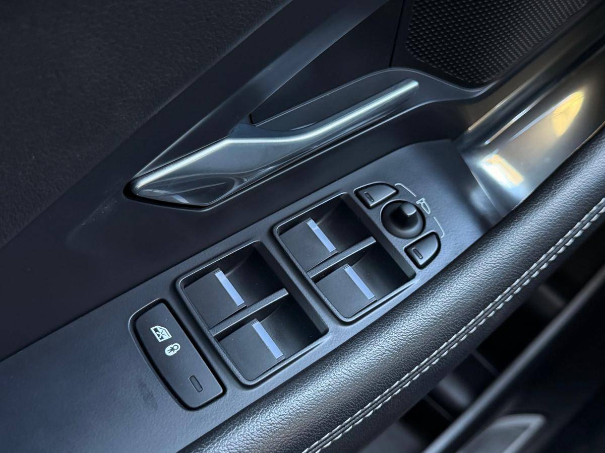 jaguar-e-pace-2023-hibrido-a-gasolina-1498cc
