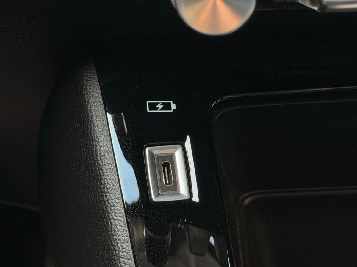 peugeot-208-2022-eletrico-0cc