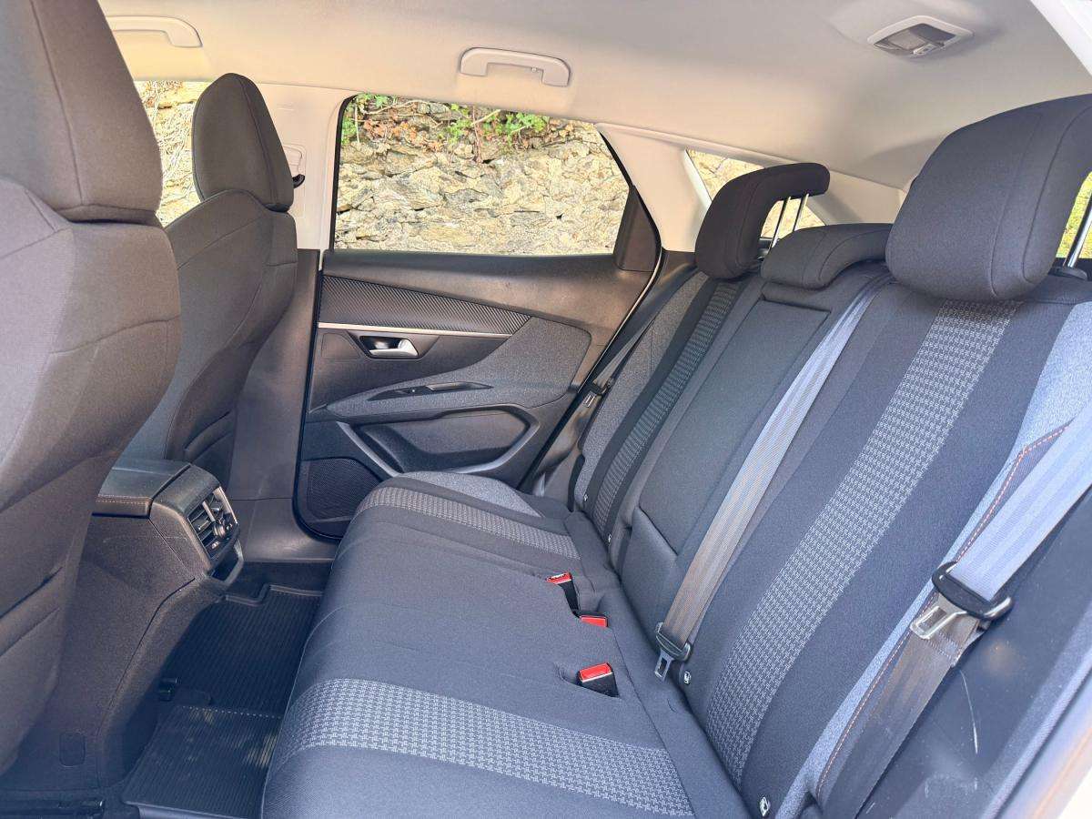 peugeot-3008-2018-diesel-1560cc