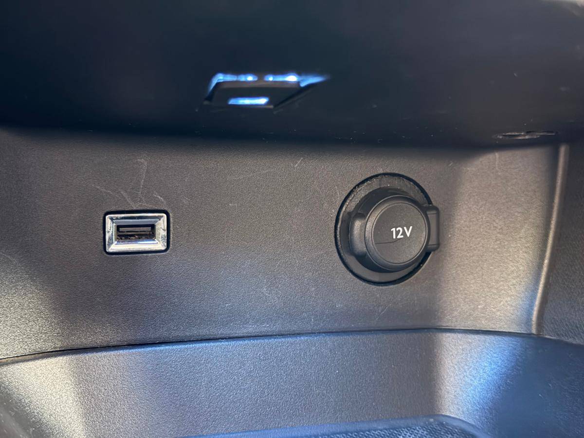 peugeot-3008-2018-diesel-1560cc