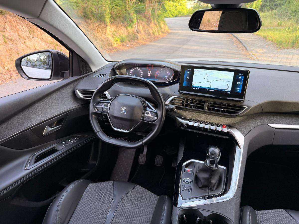 peugeot-3008-2022-diesel-1499cc