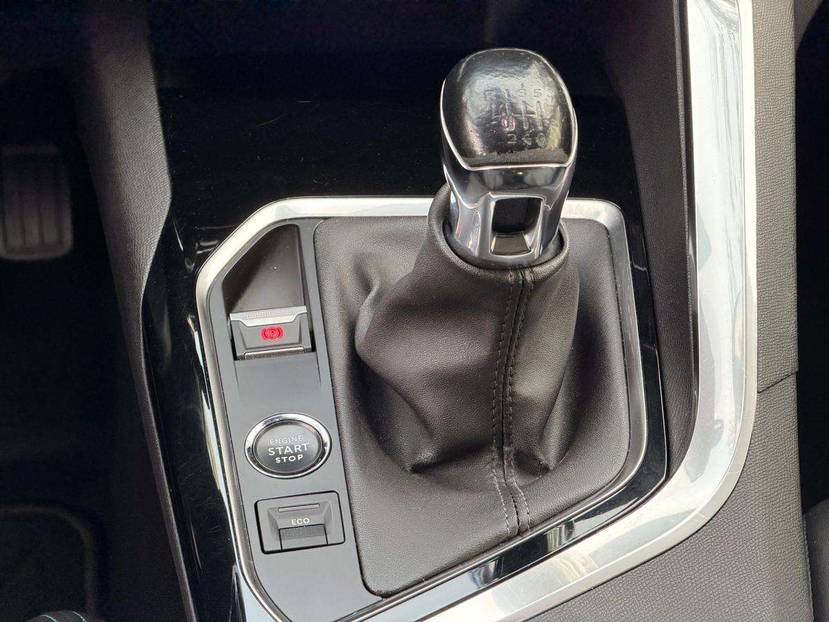 peugeot-3008-2022-diesel-1499cc