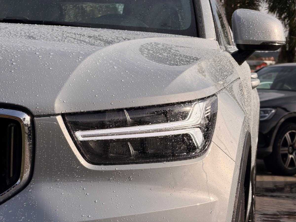 volvo-xc40-2021-hibrido-a-gasolina-1477cc