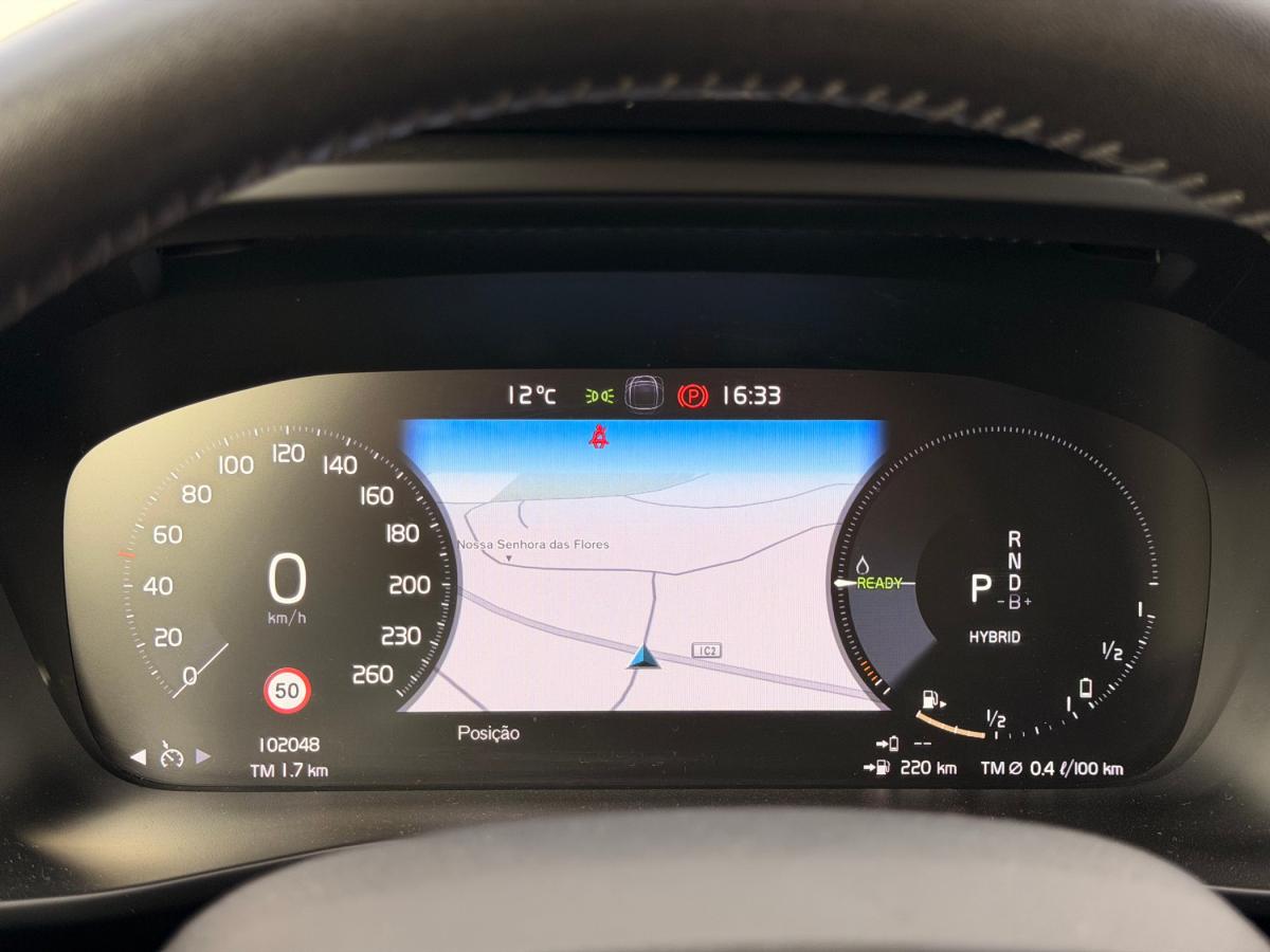 volvo-xc40-2021-hibrido-a-gasolina-1477cc