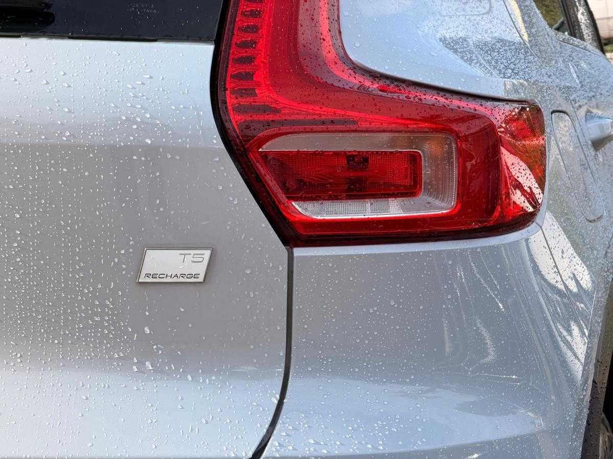 volvo-xc40-2021-hibrido-a-gasolina-1477cc