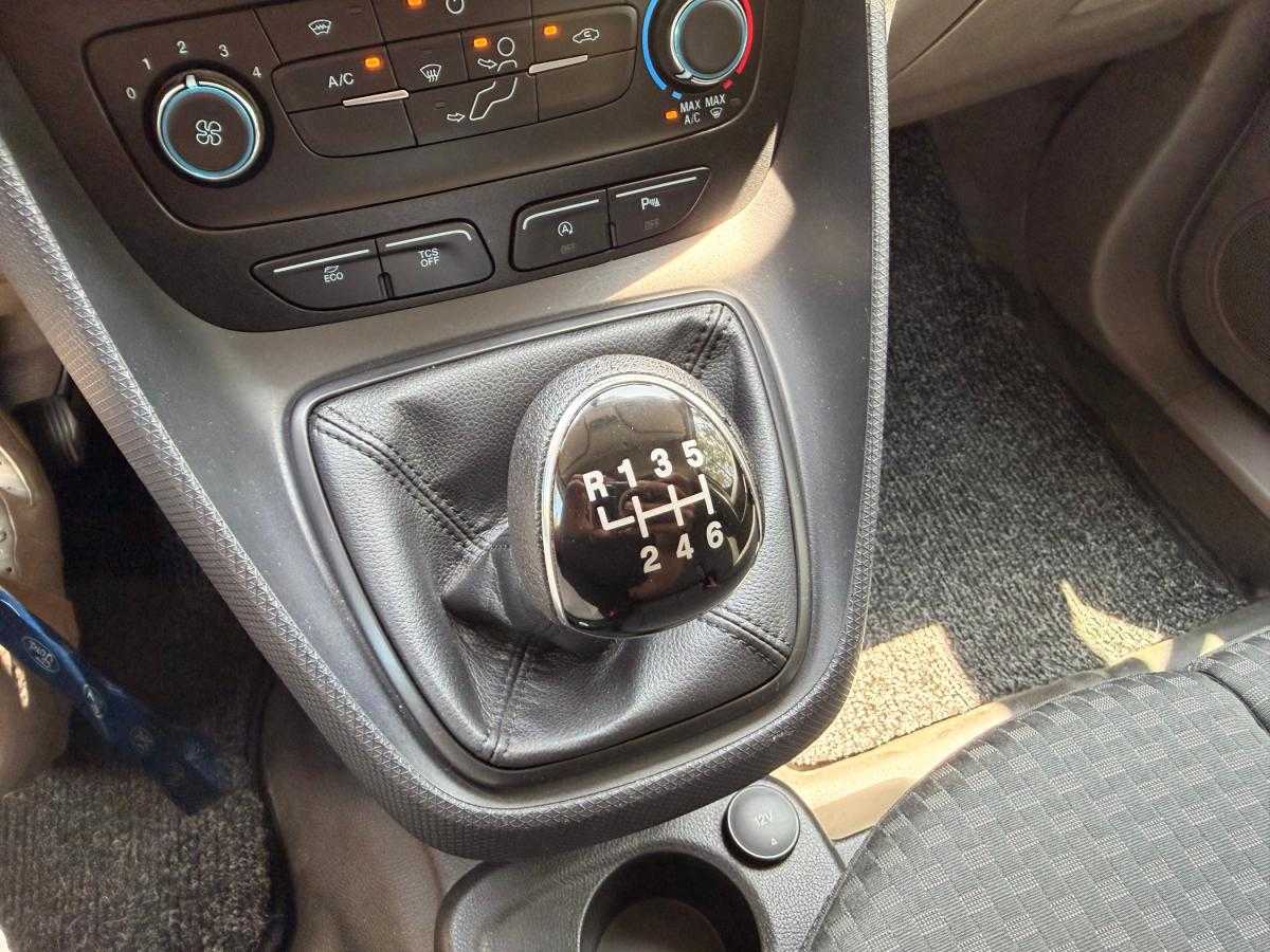 ford-transit-connect-2022-diesel-1499cc