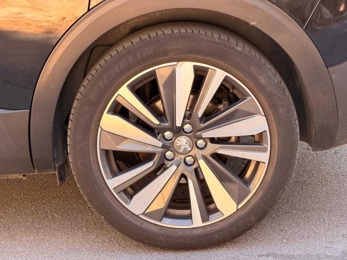 peugeot-5008-2018-diesel-1499cc