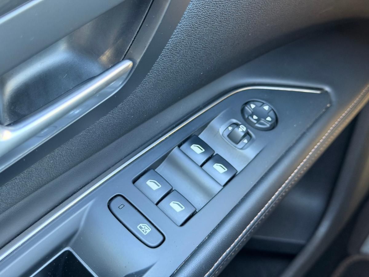peugeot-5008-2018-diesel-1499cc