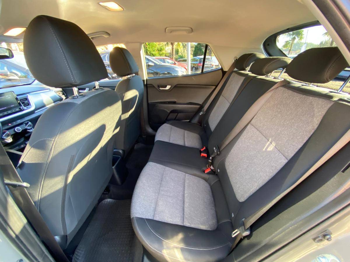 kia-stonic-2022-gasolina-1197cc