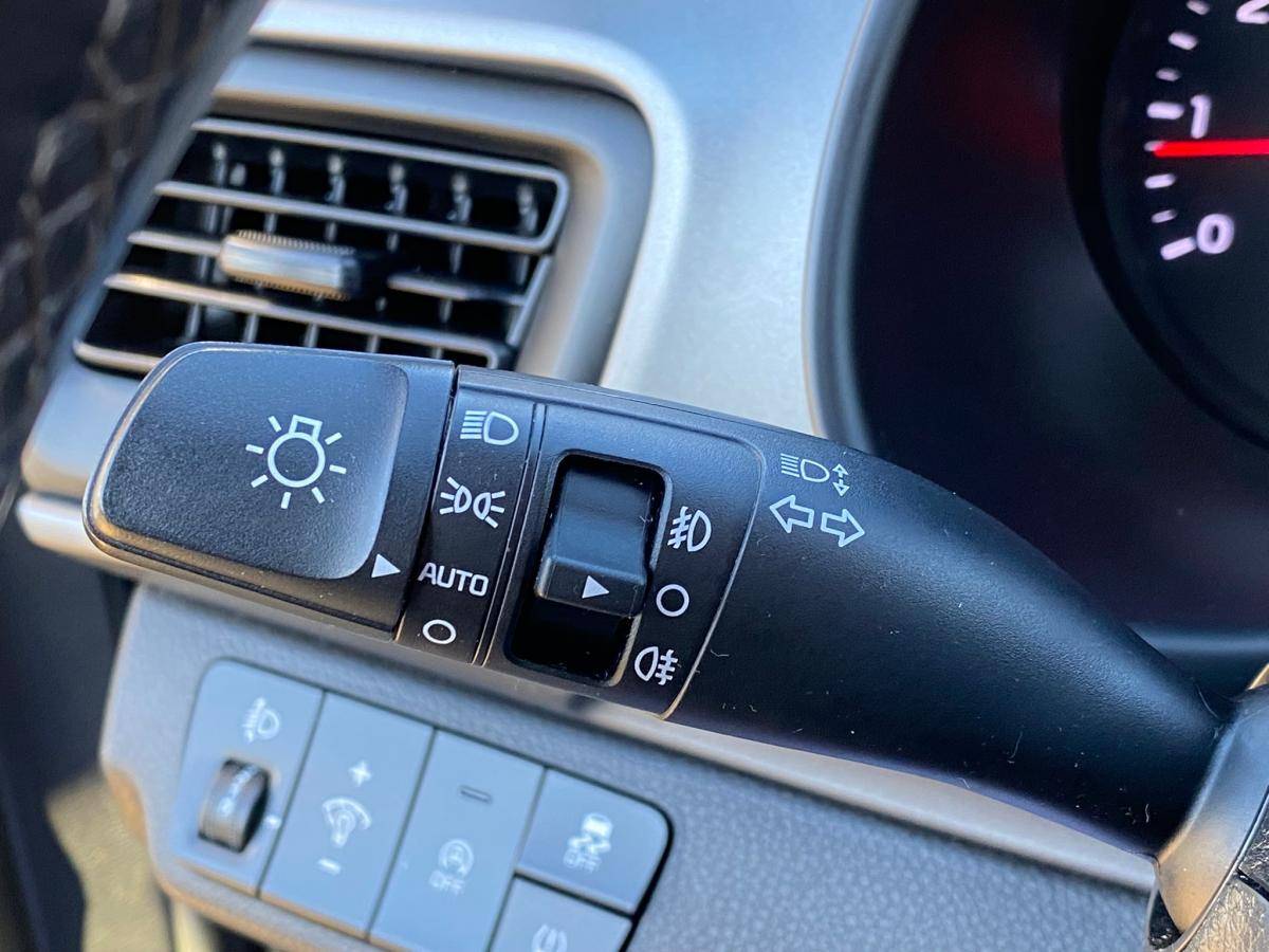 kia-stonic-2022-gasolina-1197cc