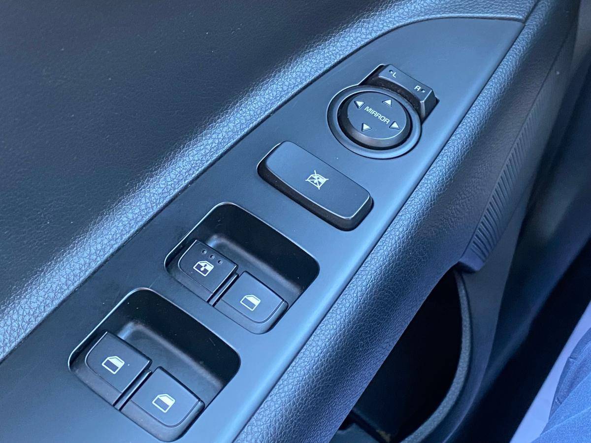 kia-stonic-2022-gasolina-1197cc