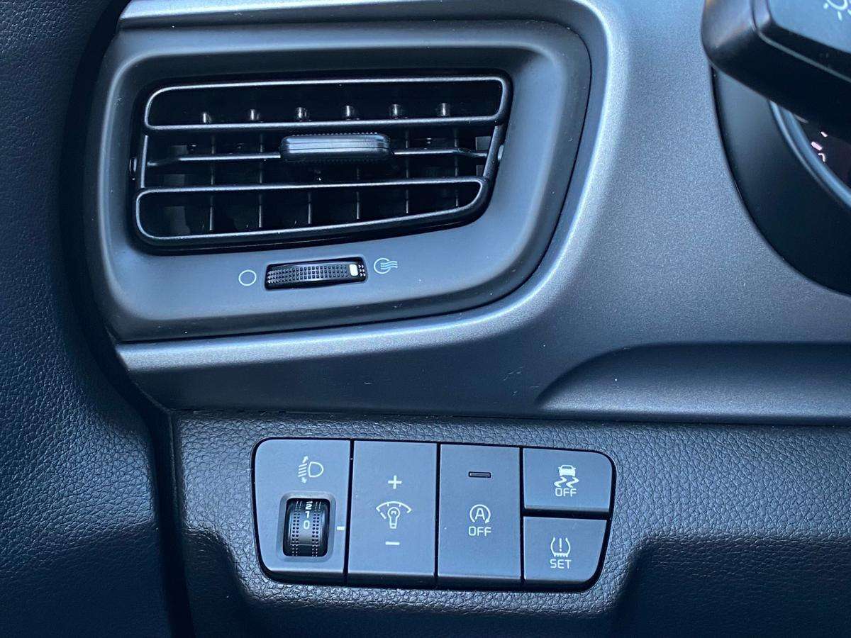 kia-stonic-2022-gasolina-1197cc