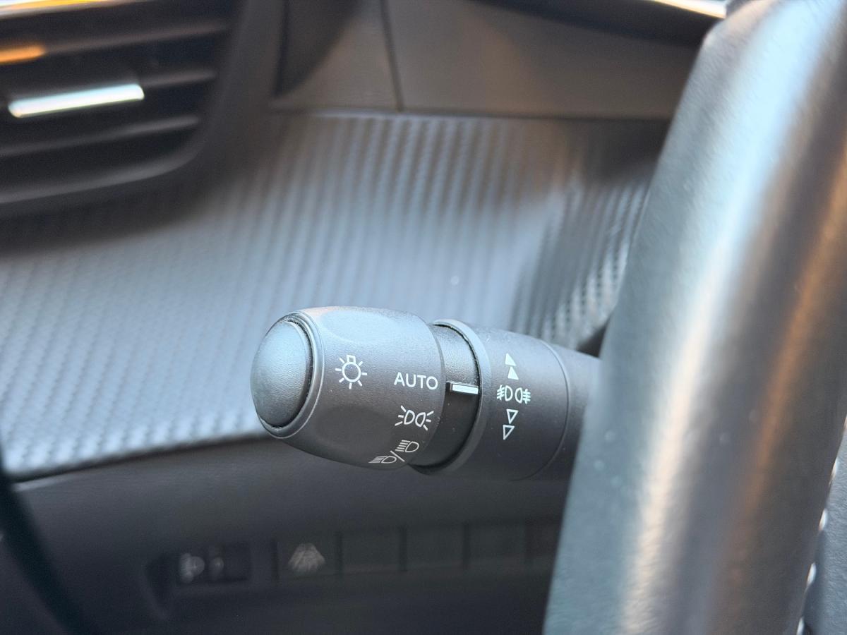 peugeot-2008-2021-diesel-1499cc