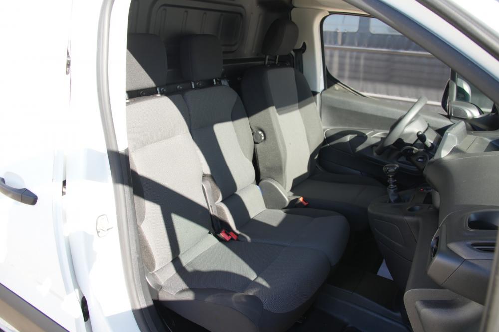 peugeot-partner-2022-diesel-1500cc