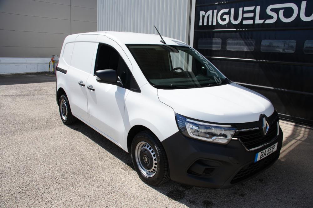renault-kangoo-2023-diesel-1500cc