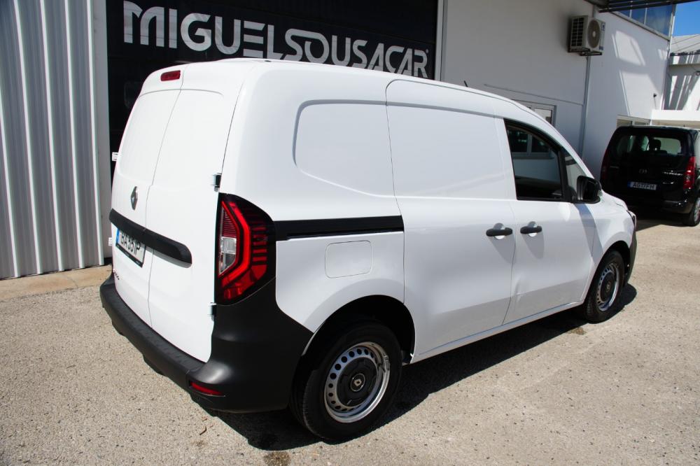 renault-kangoo-2023-diesel-1500cc
