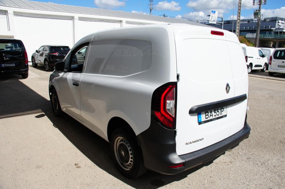 renault-kangoo-2023-diesel-1500cc