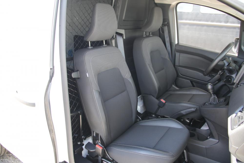 renault-kangoo-2023-diesel-1500cc