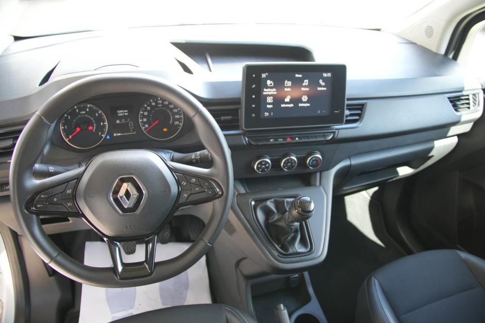 renault-kangoo-2023-diesel-1500cc