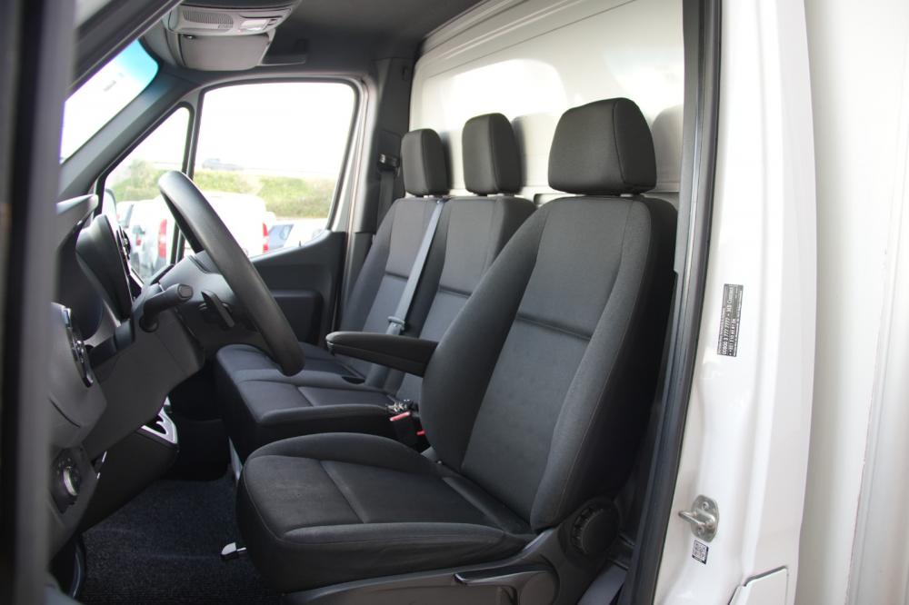 mercedes-benz-sprinter-2021-diesel-2000cc