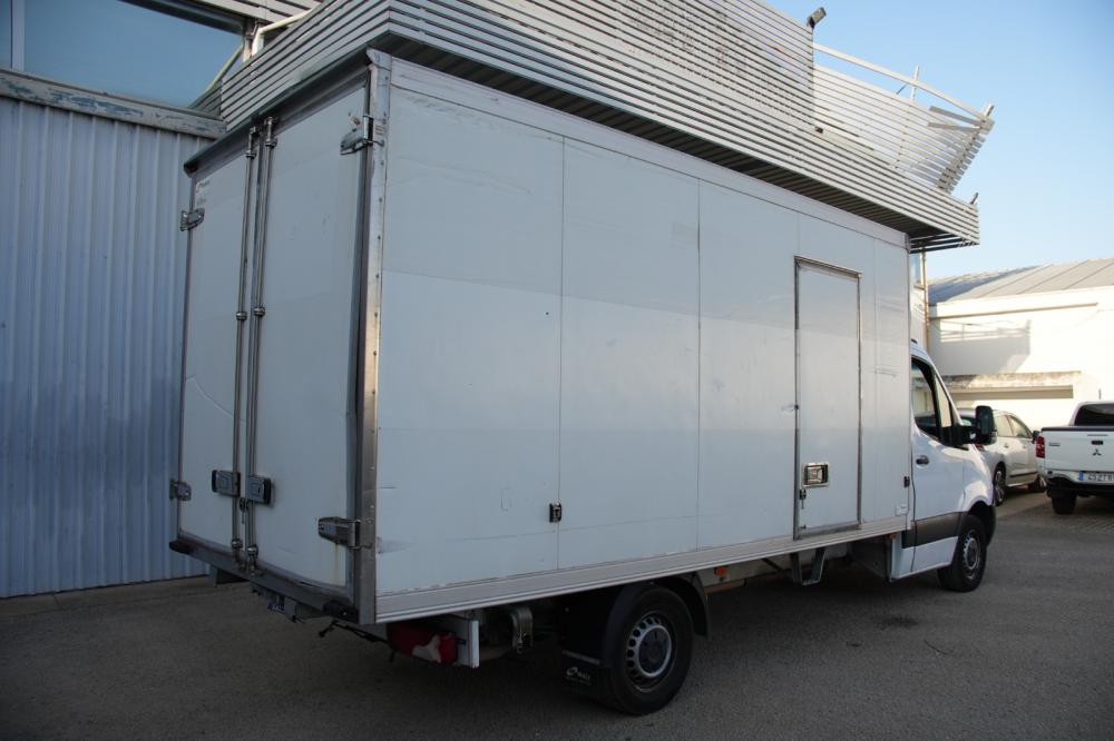 mercedes-benz-sprinter-2022-diesel-2000cc