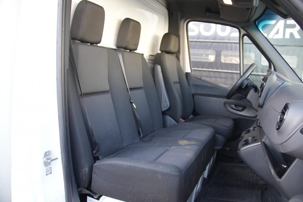 mercedes-benz-sprinter-2022-diesel-2000cc