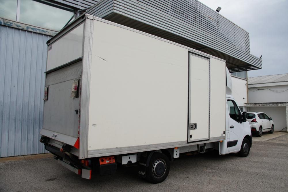 renault-master-2022-diesel-2300cc