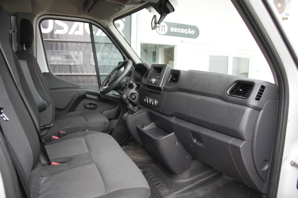 renault-master-2022-diesel-2300cc