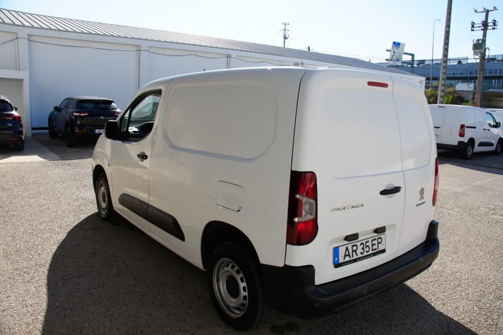 peugeot-partner-2022-diesel-1500cc