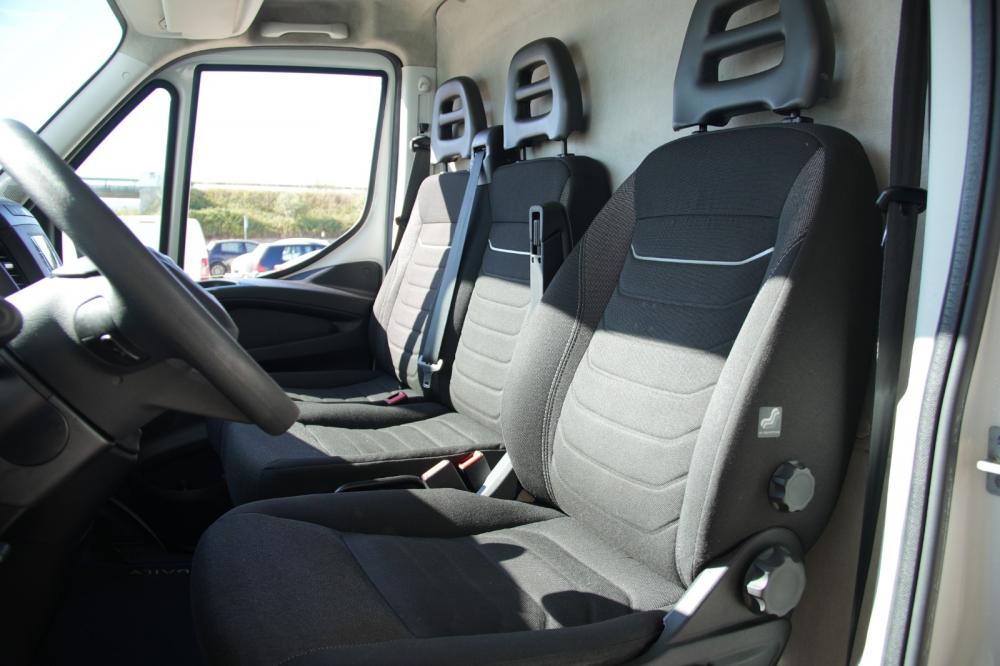 iveco-daily-2023-diesel-2300cc