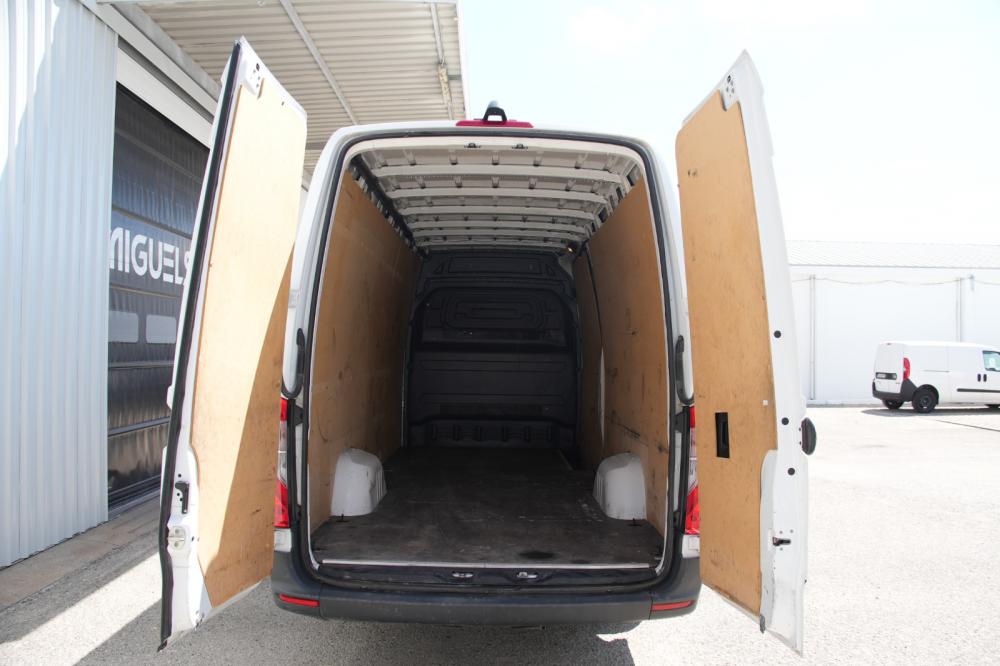 mercedes-benz-sprinter-2022-diesel-2000cc