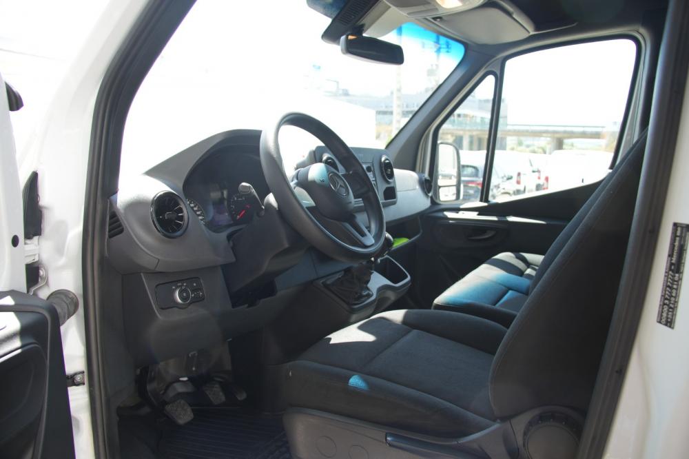 mercedes-benz-sprinter-2022-diesel-2000cc