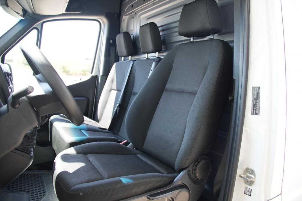 mercedes-benz-sprinter-2022-diesel-2000cc