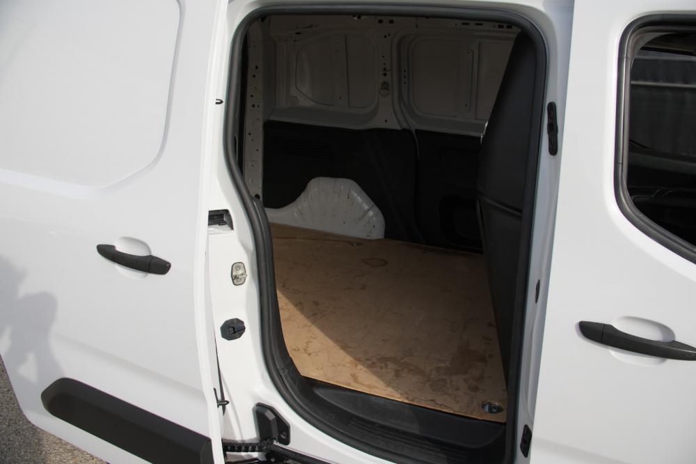 peugeot-partner-2023-diesel-1500cc