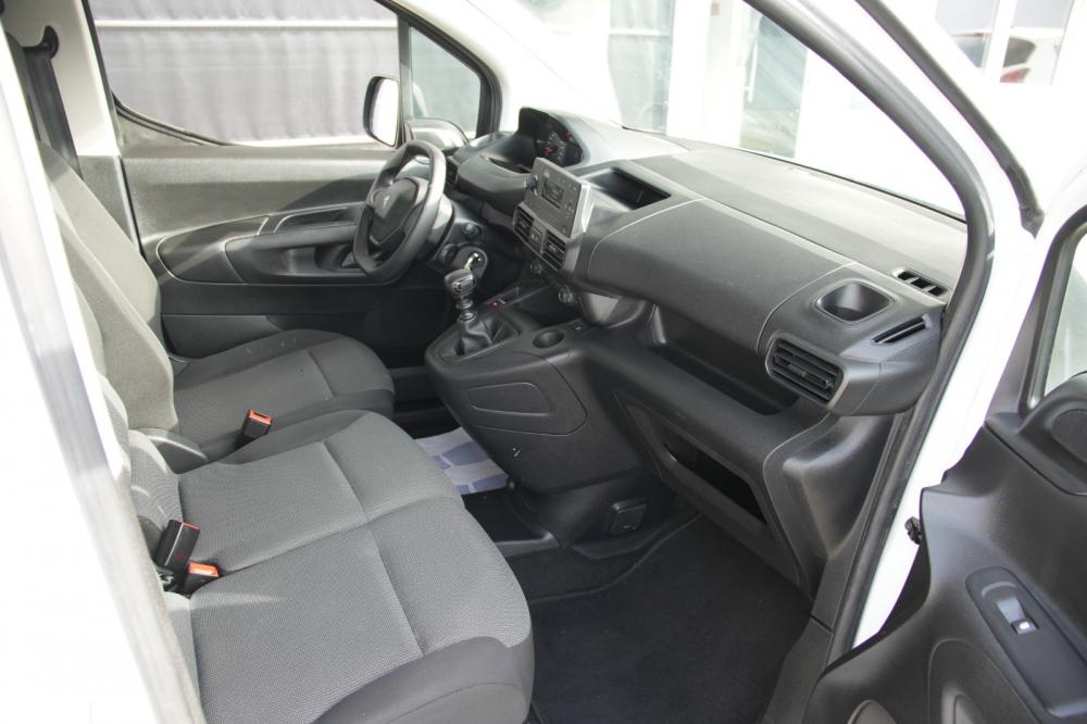 peugeot-partner-2023-diesel-1500cc