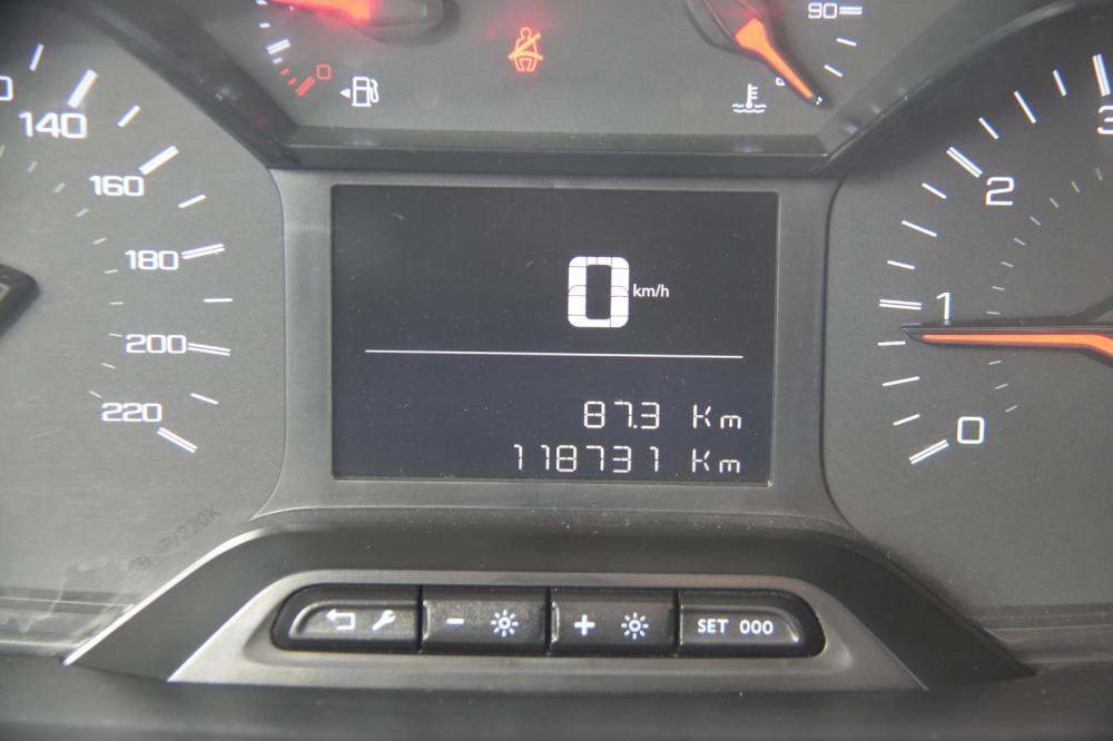 peugeot-partner-2022-diesel-1500cc