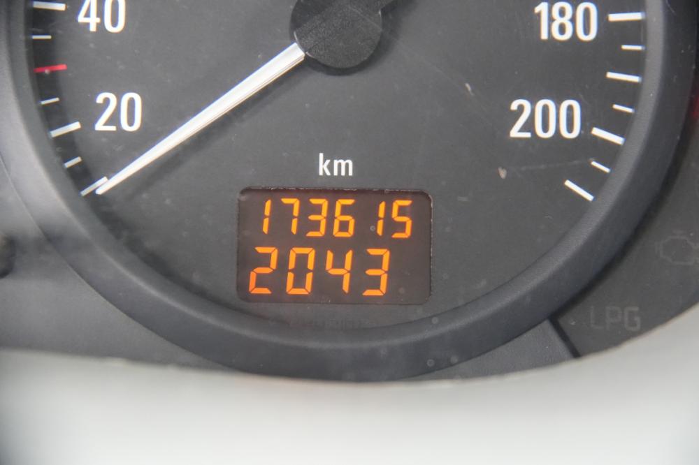 opel-vivaro-2002-diesel-1900cc