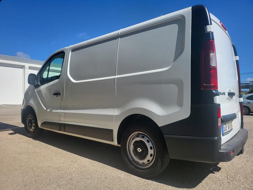 renault-trafic-2019-diesel-1598cc