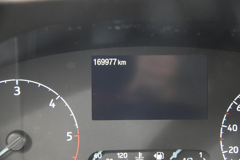 ford-transit-2023-diesel-2000cc