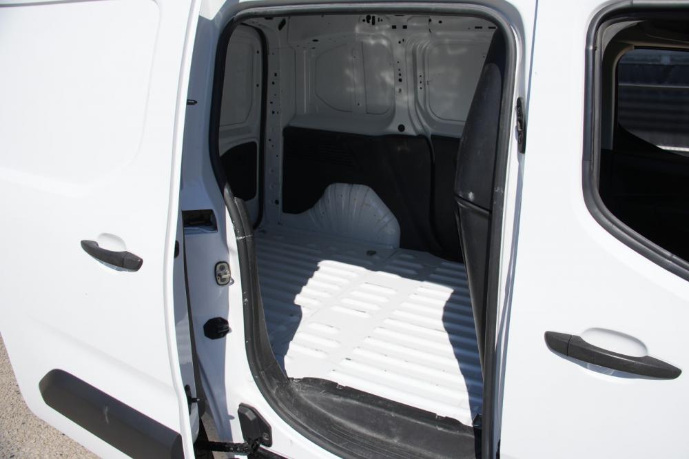 peugeot-partner-2023-diesel-1500cc