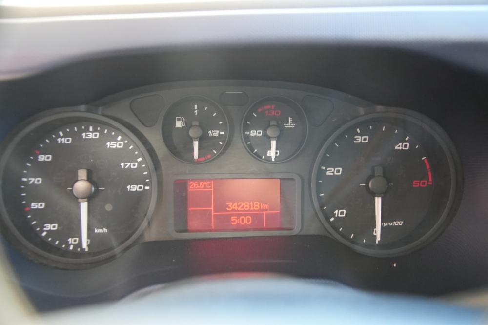 iveco-daily-2017-diesel-2300cc