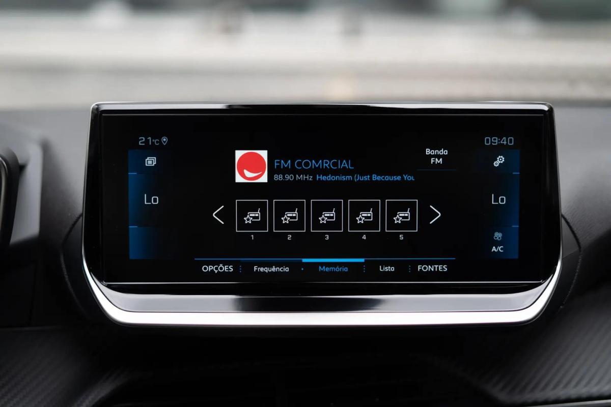 peugeot-2008-2022-gasolina-1199cc