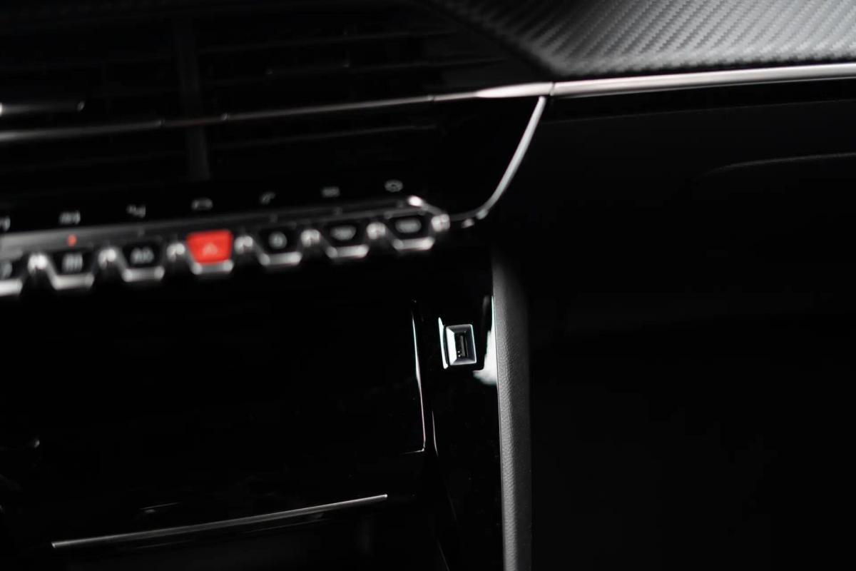 peugeot-2008-2022-gasolina-1199cc