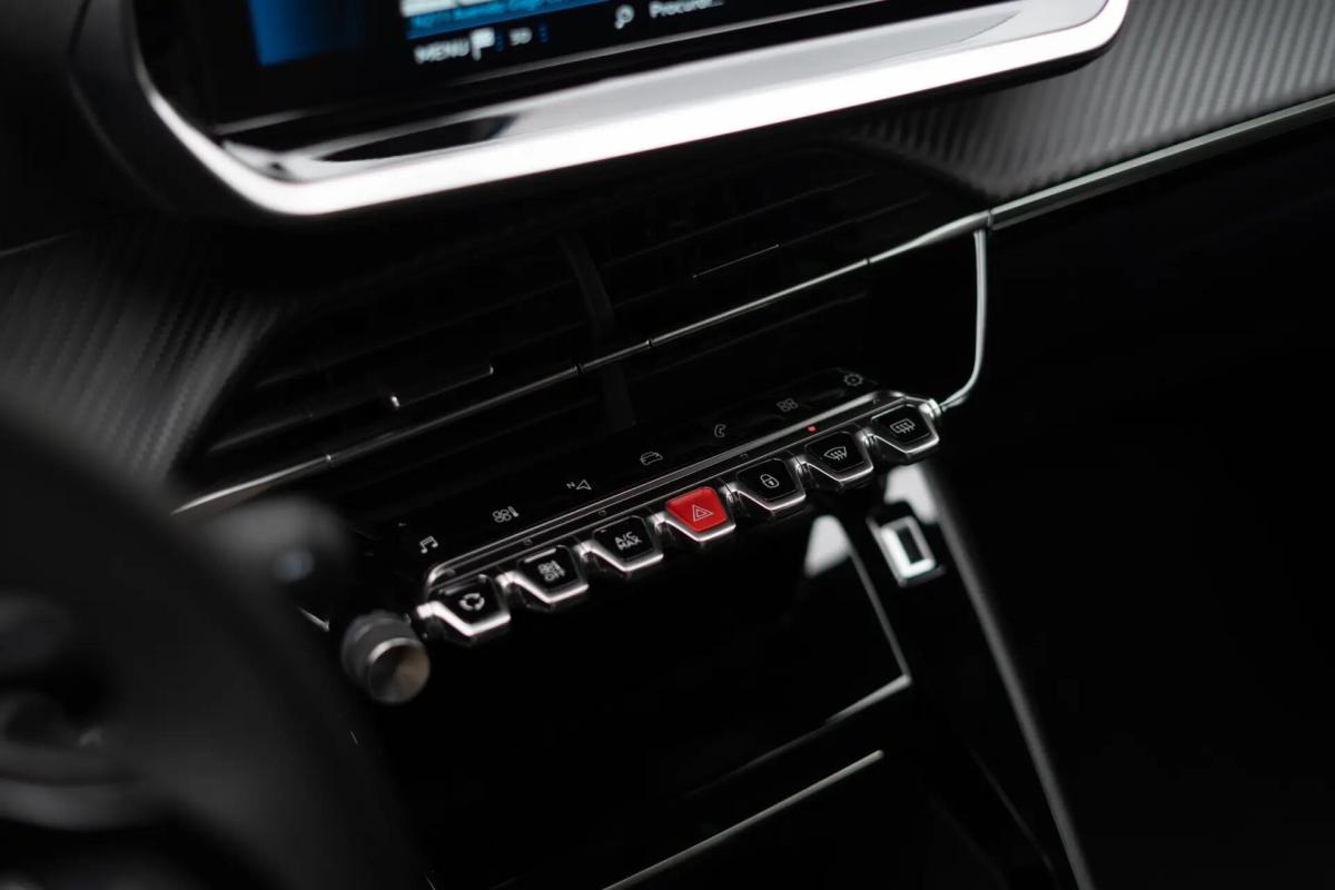 peugeot-2008-2022-gasolina-1199cc