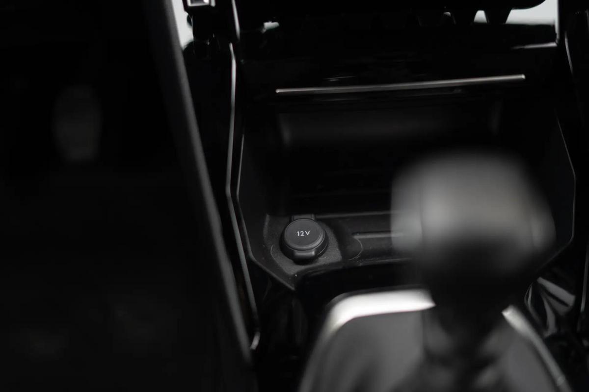 peugeot-2008-2022-gasolina-1199cc
