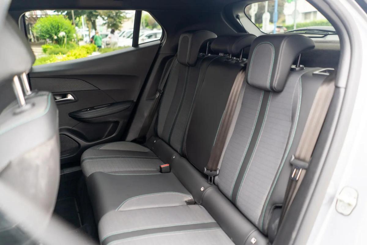 peugeot-2008-2022-gasolina-1199cc