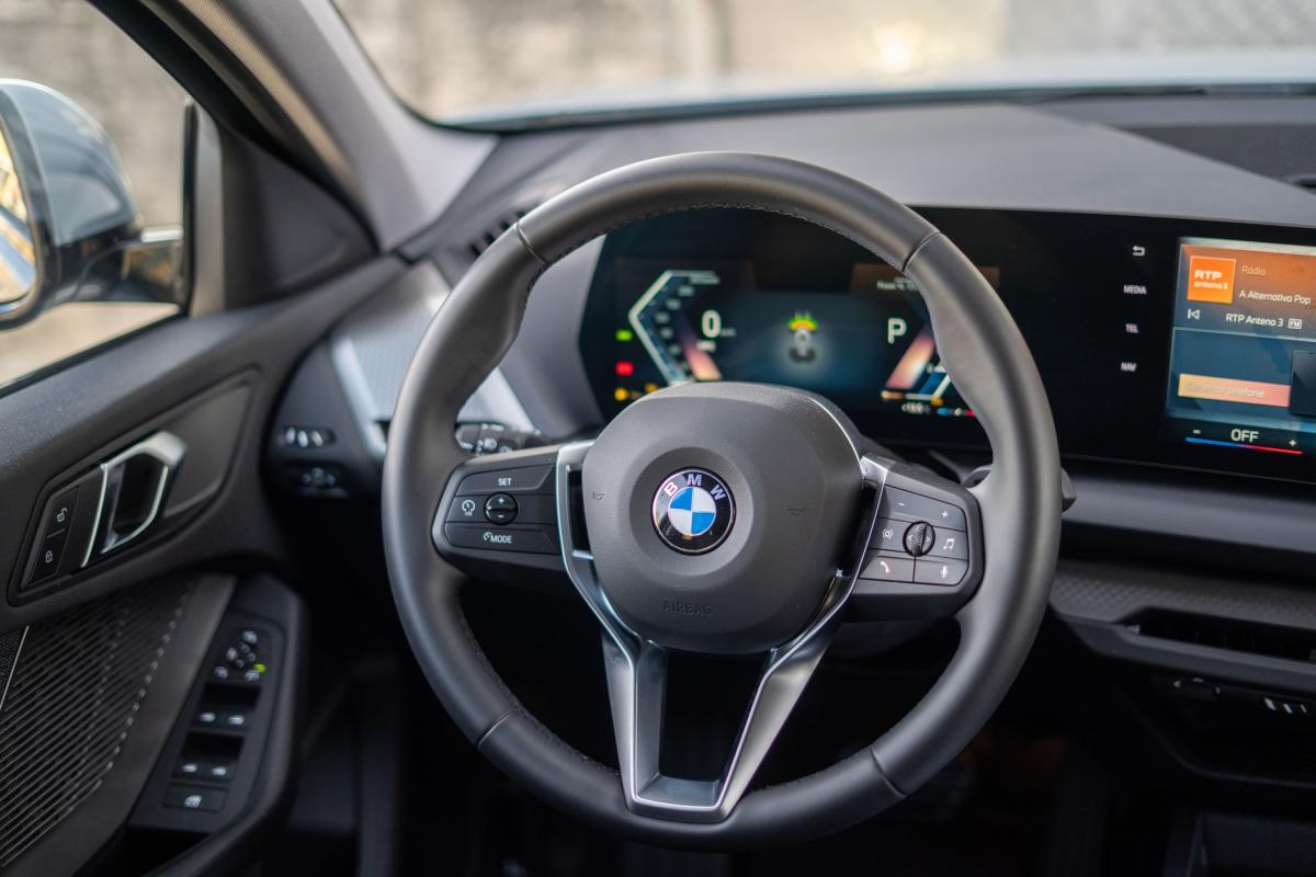 bmw-serie-1-2025-gasolina-1499cc