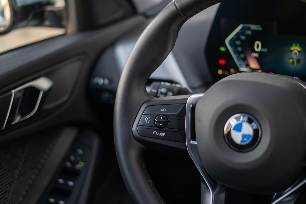 bmw-serie-1-2025-gasolina-1499cc