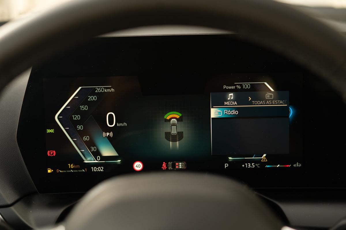 bmw-serie-1-2025-gasolina-1499cc
