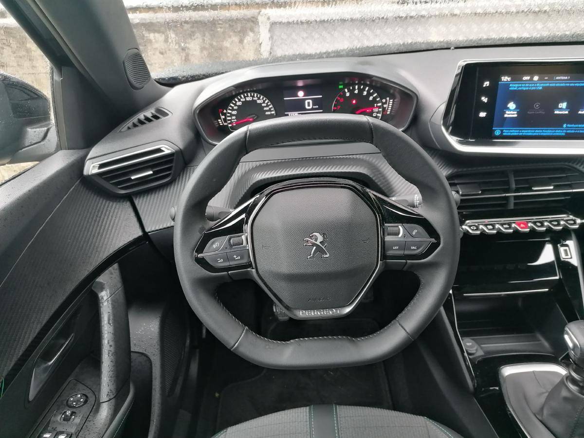 peugeot-2008-2022-gasolina-1199cc